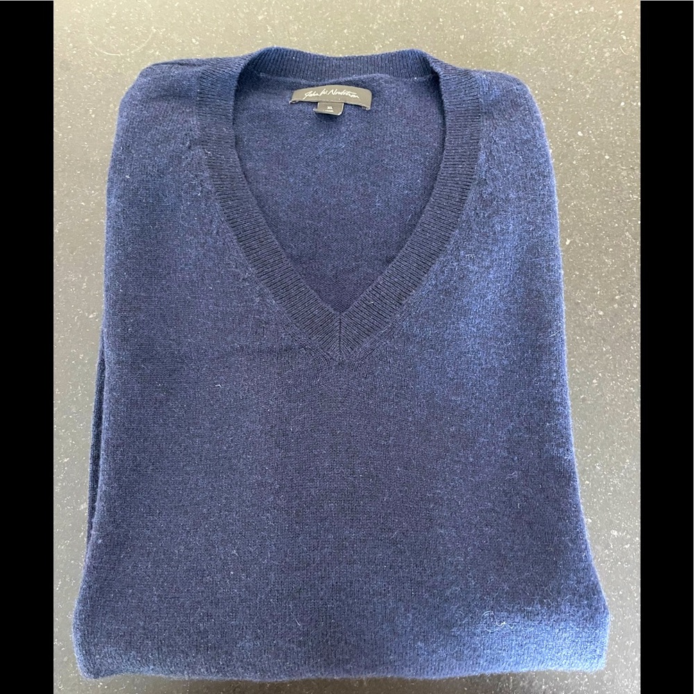 Cashmere V-neck sweater